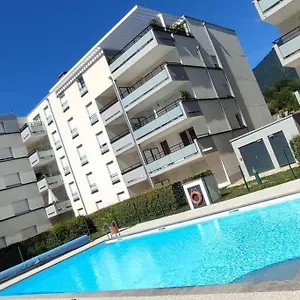 Superbe En Avec Piscine. Appartement Albertville